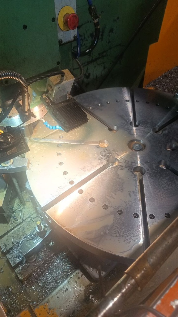 Поворотный стол грузоподъемностью 3,5 тонны